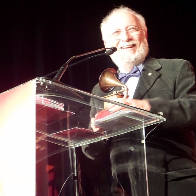 Roberto Menescal accepting a grammy